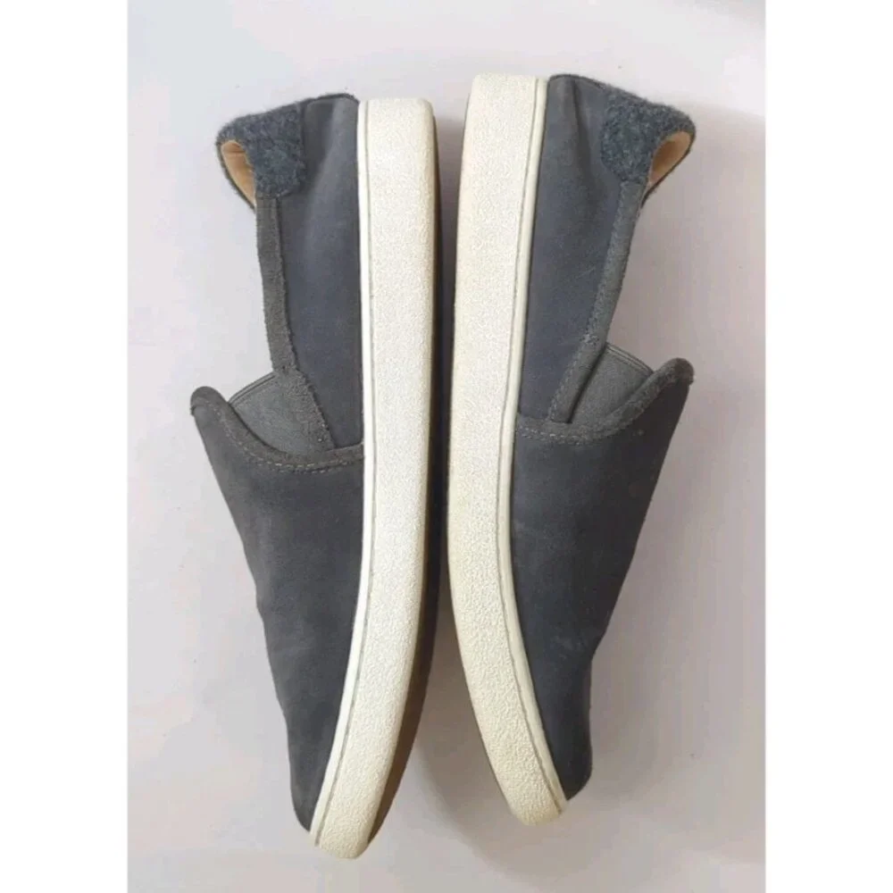 UGG Women’s‎ Size 10 Gray Suede Slip-On Shoes Pre-Owned Comfort Casuals